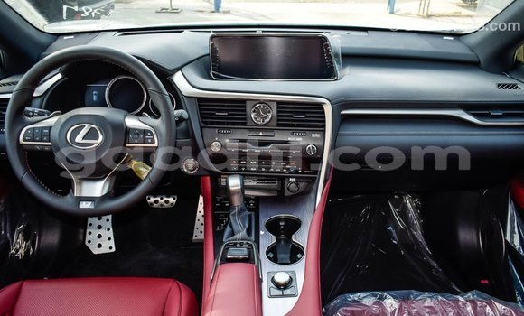 Imported Lexus RX 300 White Makiinaa iti Import - Dubai keessatti Somalia keessatti Imported Lexus RX 300 White Makiinaa iti Import - Dubai keessatti Somalia keessatti