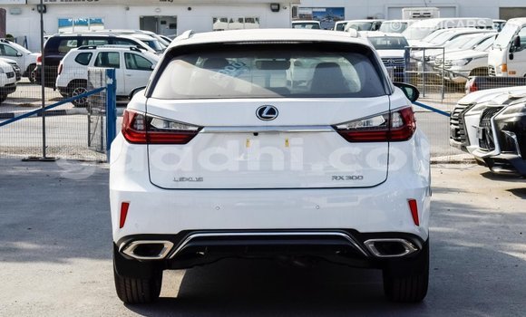Imported Lexus RX 300 White Makiinaa iti Import - Dubai keessatti Somalia keessatti Imported Lexus RX 300 White Makiinaa iti Import - Dubai keessatti Somalia keessatti