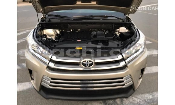 ይግዙ Imported Toyota Highlander ሌላ መኪና በ Import - Dubai በ ሶማሊያ ይግዙ Imported Toyota Highlander ሌላ መኪና በ Import - Dubai በ ሶማሊያ