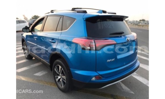 اشتري Imported Toyota HiAce أزرق شاحنة في Import - Dubai في الصومال اشتري Imported Toyota HiAce أزرق شاحنة في Import - Dubai في الصومال