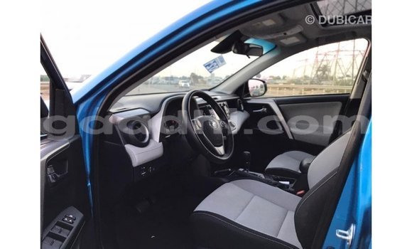 اشتري Imported Toyota HiAce أزرق شاحنة في Import - Dubai في الصومال اشتري Imported Toyota HiAce أزرق شاحنة في Import - Dubai في الصومال