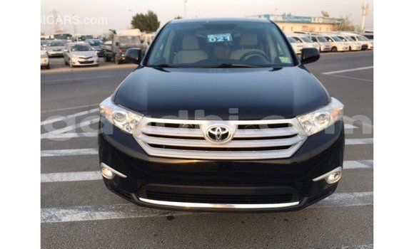 ይግዙ Imported Toyota Highlander ጥቁር መኪና በ Import - Dubai በ ሶማሊያ ይግዙ Imported Toyota Highlander ጥቁር መኪና በ Import - Dubai በ ሶማሊያ