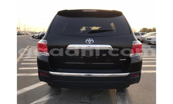 ይግዙ Imported Toyota Highlander ጥቁር መኪና በ Import - Dubai በ ሶማሊያ ይግዙ Imported Toyota Highlander ጥቁር መኪና በ Import - Dubai በ ሶማሊያ