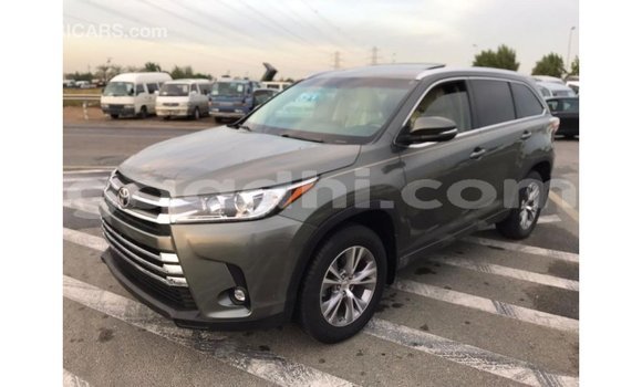 ይግዙ Imported Toyota Highlander ሌላ መኪና በ Import - Dubai በ ሶማሊያ ይግዙ Imported Toyota Highlander ሌላ መኪና በ Import - Dubai በ ሶማሊያ
