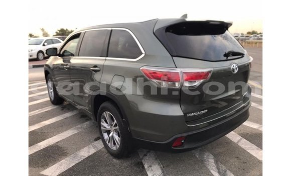 ይግዙ Imported Toyota Highlander ሌላ መኪና በ Import - Dubai በ ሶማሊያ ይግዙ Imported Toyota Highlander ሌላ መኪና በ Import - Dubai በ ሶማሊያ