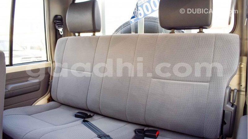 Big with watermark toyota land cruiser somalia import dubai 3006