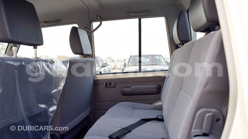 Big with watermark toyota land cruiser somalia import dubai 3006