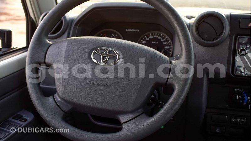 Big with watermark toyota land cruiser somalia import dubai 3006