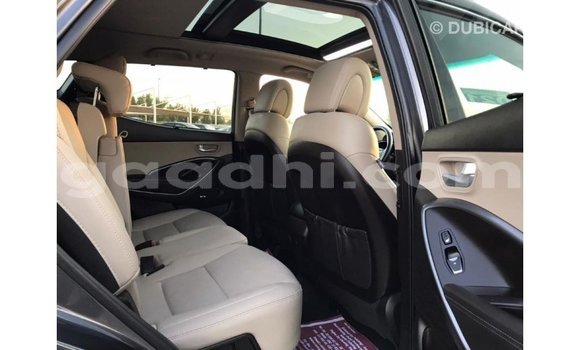 ይግዙ Imported Hyundai Santa Fe ጥቁር መኪና በ Import - Dubai በ ሶማሊያ ይግዙ Imported Hyundai Santa Fe ጥቁር መኪና በ Import - Dubai በ ሶማሊያ