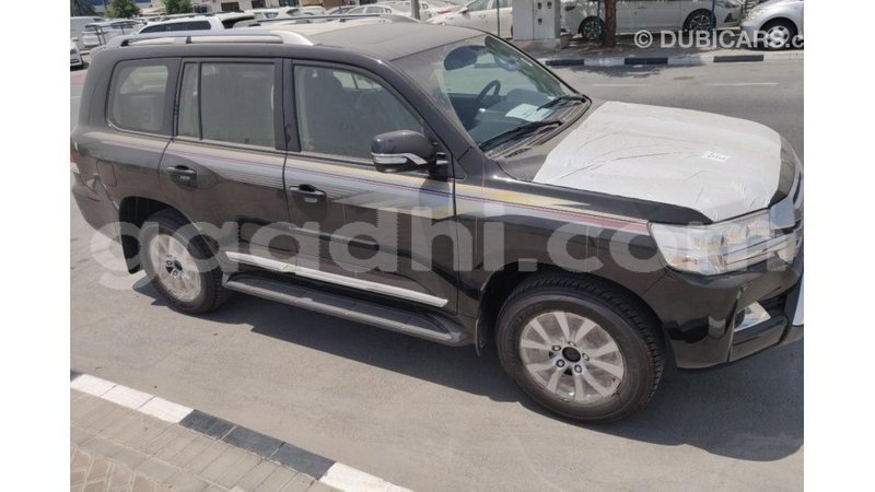 Big with watermark toyota land cruiser somalia import dubai 3009