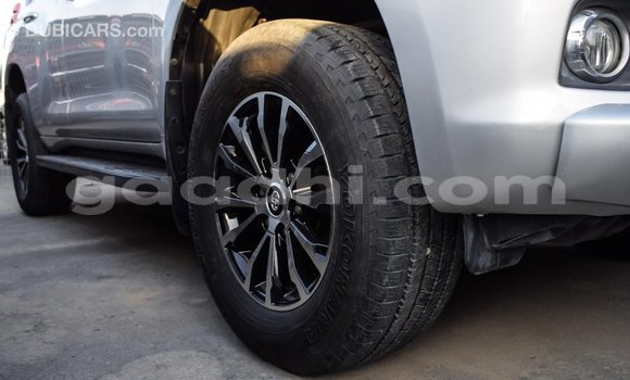اشتري Imported Toyota Prado آخر سيارة في Import - Dubai في الصومال اشتري Imported Toyota Prado آخر سيارة في Import - Dubai في الصومال