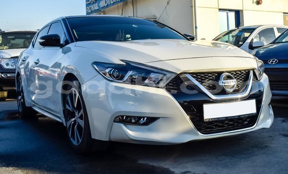 Imported Nissan Maxima White Makiinaa iti Import - Dubai keessatti Somalia keessatti Imported Nissan Maxima White Makiinaa iti Import - Dubai keessatti Somalia keessatti