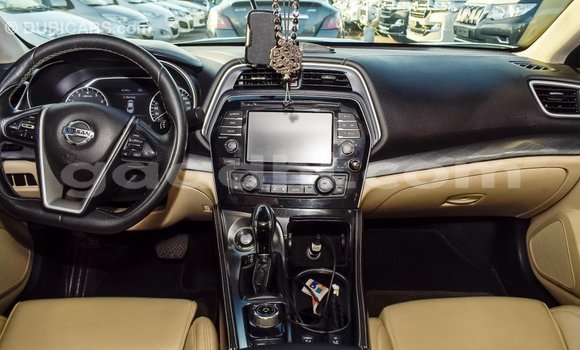 Imported Nissan Maxima White Makiinaa iti Import - Dubai keessatti Somalia keessatti Imported Nissan Maxima White Makiinaa iti Import - Dubai keessatti Somalia keessatti