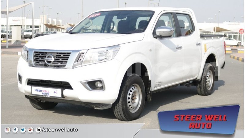 Big with watermark nissan navara somalia import dubai 3023