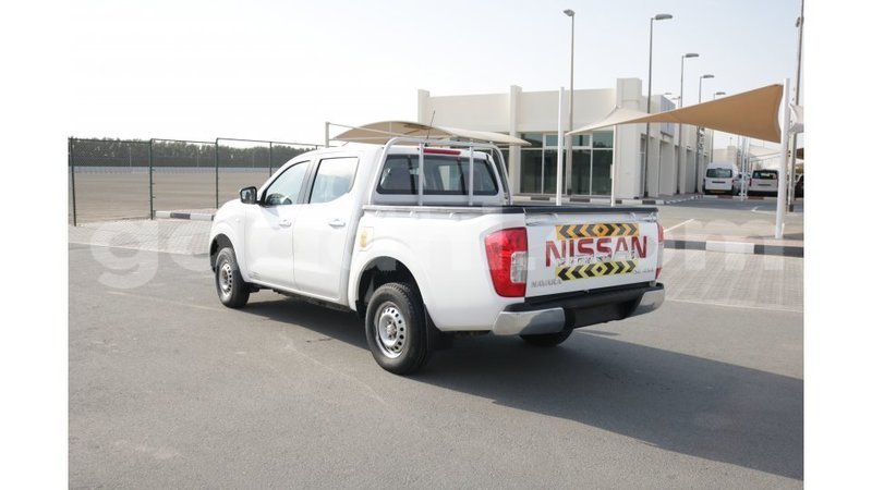 Big with watermark nissan navara somalia import dubai 3023