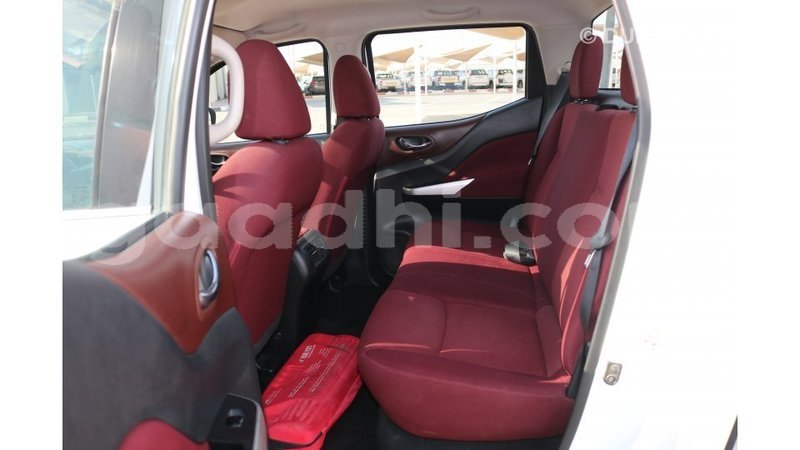 Big with watermark nissan navara somalia import dubai 3023