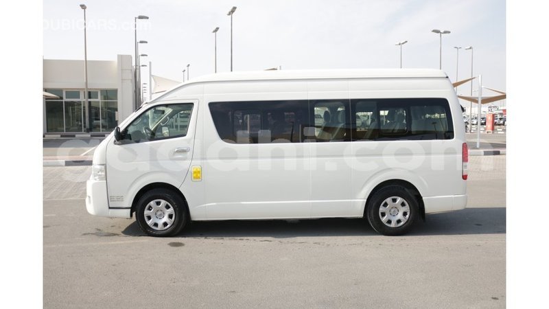 Big with watermark toyota hiace somalia import dubai 3024