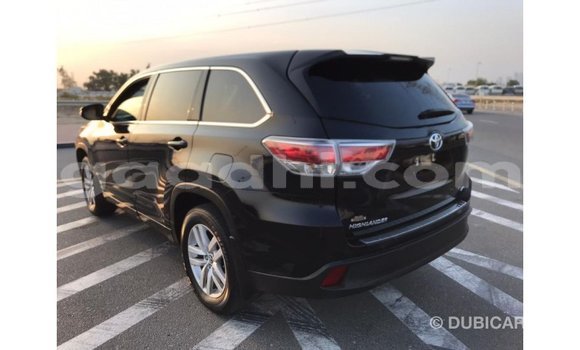 اشتري Imported Toyota Highlander أسود سيارة في Import - Dubai في الصومال اشتري Imported Toyota Highlander أسود سيارة في Import - Dubai في الصومال