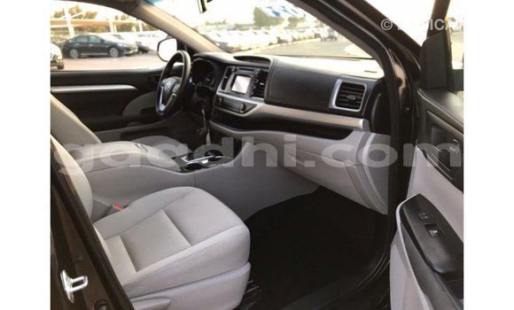 اشتري Imported Toyota Highlander أسود سيارة في Import - Dubai في الصومال اشتري Imported Toyota Highlander أسود سيارة في Import - Dubai في الصومال
