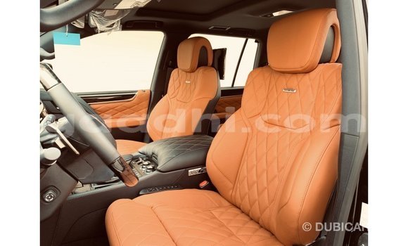 اشتري Imported Lexus LX أزرق سيارة في Import - Dubai في الصومال اشتري Imported Lexus LX أزرق سيارة في Import - Dubai في الصومال