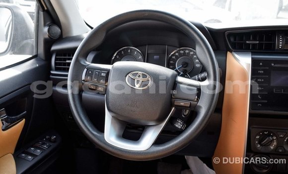 Imported Toyota Fortuner White Makiinaa iti Import - Dubai keessatti Somalia keessatti Imported Toyota Fortuner White Makiinaa iti Import - Dubai keessatti Somalia keessatti