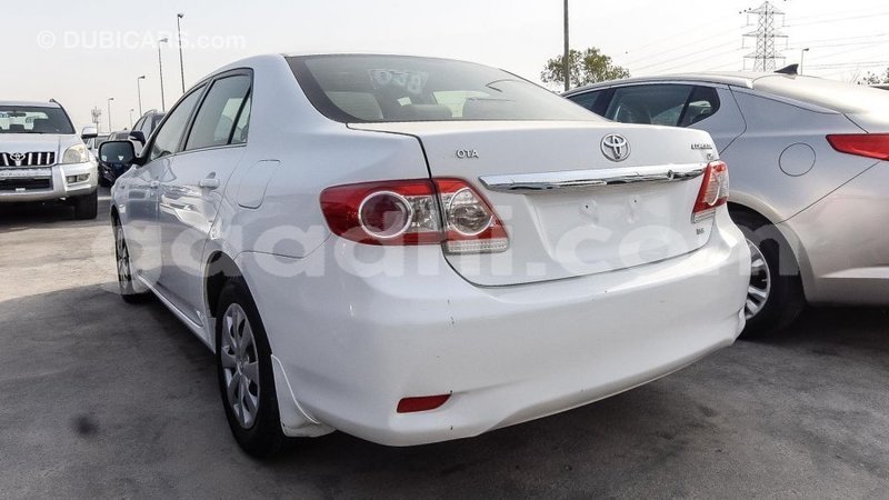 Big with watermark toyota corolla somalia import dubai 3032