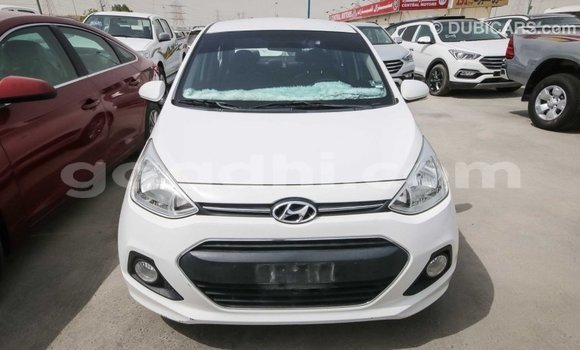 Imported Hyundai i10 White Makiinaa iti Import - Dubai keessatti Somalia keessatti Imported Hyundai i10 White Makiinaa iti Import - Dubai keessatti Somalia keessatti