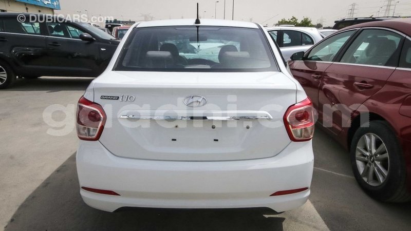 Big with watermark hyundai i10 somalia import dubai 3039