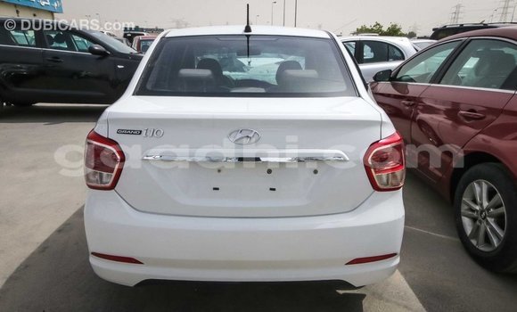 Imported Hyundai i10 White Makiinaa iti Import - Dubai keessatti Somalia keessatti Imported Hyundai i10 White Makiinaa iti Import - Dubai keessatti Somalia keessatti
