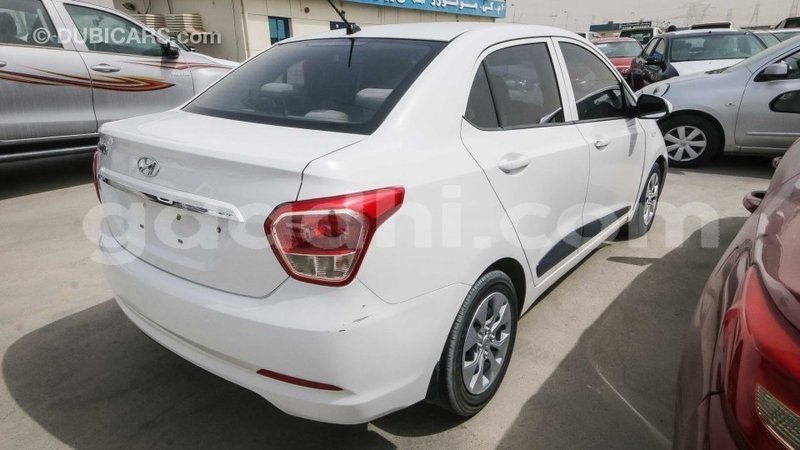 Big with watermark hyundai i10 somalia import dubai 3039