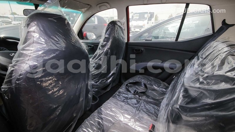 Big with watermark hyundai i10 somalia import dubai 3040