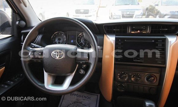 Imported Toyota Fortuner White Makiinaa iti Import - Dubai keessatti Somalia keessatti Imported Toyota Fortuner White Makiinaa iti Import - Dubai keessatti Somalia keessatti