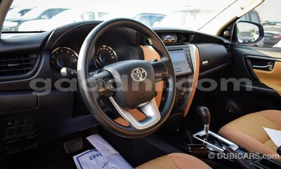 اشتري Imported Toyota Fortuner أبيض سيارة في Import - Dubai في الصومال اشتري Imported Toyota Fortuner أبيض سيارة في Import - Dubai في الصومال