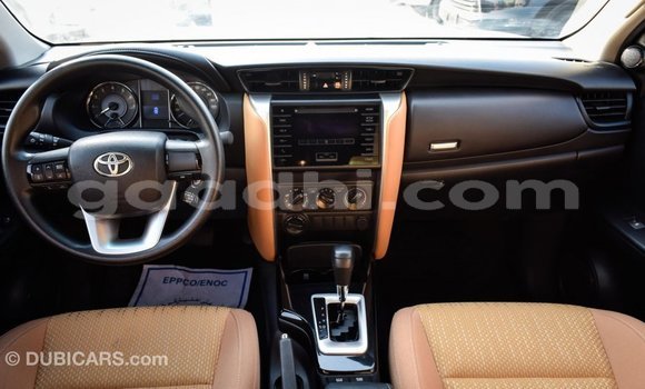 اشتري Imported Toyota Fortuner أبيض سيارة في Import - Dubai في الصومال اشتري Imported Toyota Fortuner أبيض سيارة في Import - Dubai في الصومال