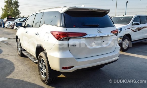 اشتري Imported Toyota Fortuner أبيض سيارة في Import - Dubai في الصومال اشتري Imported Toyota Fortuner أبيض سيارة في Import - Dubai في الصومال