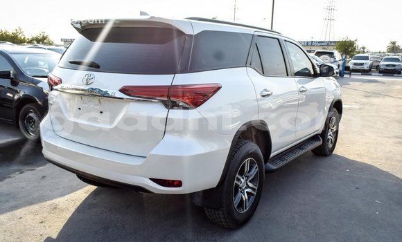 اشتري Imported Toyota Fortuner أبيض سيارة في Import - Dubai في الصومال اشتري Imported Toyota Fortuner أبيض سيارة في Import - Dubai في الصومال