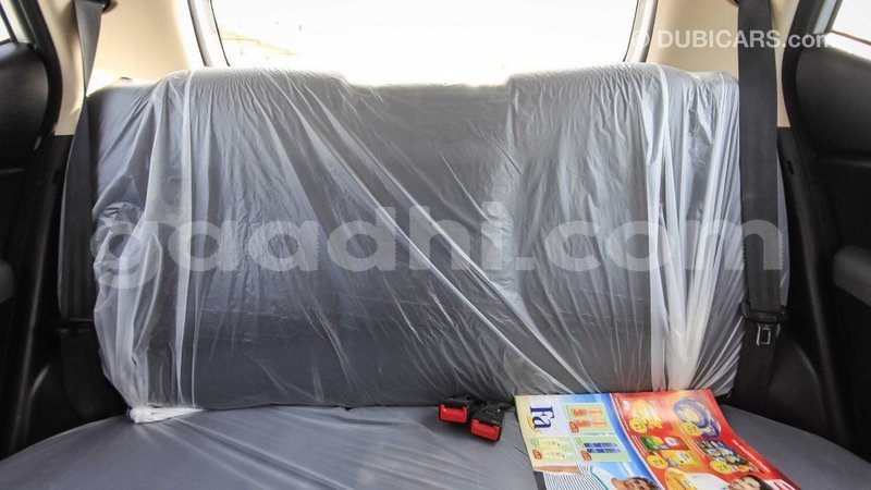 Big with watermark hyundai i10 somalia import dubai 3052