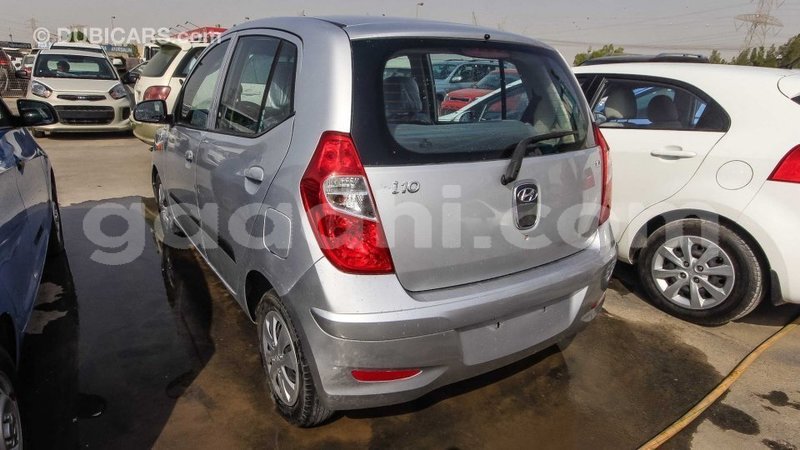 Big with watermark hyundai i10 somalia import dubai 3052