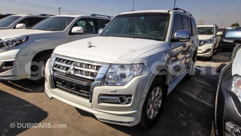 Big with watermark mitsubishi pajero somalia import dubai 3056