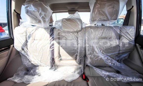 Imported Mitsubishi Pajero White Makiinaa iti Import - Dubai keessatti Somalia keessatti Imported Mitsubishi Pajero White Makiinaa iti Import - Dubai keessatti Somalia keessatti