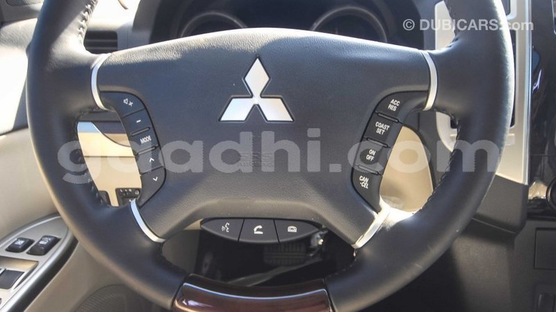 Big with watermark mitsubishi pajero somalia import dubai 3056