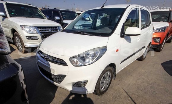 Imported Hyundai i10 White Makiinaa iti Import - Dubai keessatti Somalia keessatti Imported Hyundai i10 White Makiinaa iti Import - Dubai keessatti Somalia keessatti