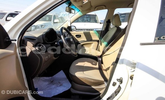 Imported Hyundai i10 White Makiinaa iti Import - Dubai keessatti Somalia keessatti Imported Hyundai i10 White Makiinaa iti Import - Dubai keessatti Somalia keessatti