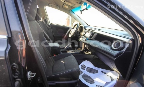 اشتري Imported Toyota HiAce أسود شاحنة في Import - Dubai في الصومال اشتري Imported Toyota HiAce أسود شاحنة في Import - Dubai في الصومال