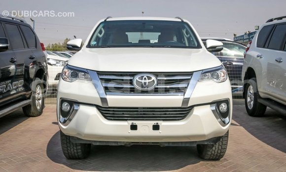 Imported Toyota Fortuner White Makiinaa iti Import - Dubai keessatti Somalia keessatti Imported Toyota Fortuner White Makiinaa iti Import - Dubai keessatti Somalia keessatti