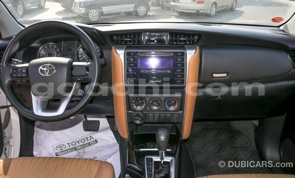 Imported Toyota Fortuner White Makiinaa iti Import - Dubai keessatti Somalia keessatti Imported Toyota Fortuner White Makiinaa iti Import - Dubai keessatti Somalia keessatti