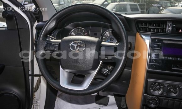 Imported Toyota Fortuner White Makiinaa iti Import - Dubai keessatti Somalia keessatti Imported Toyota Fortuner White Makiinaa iti Import - Dubai keessatti Somalia keessatti