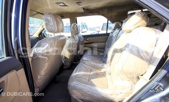 Acheter Import Voiture Toyota Fortuner Autre à Import - Dubai, Somalie Acheter Import Voiture Toyota Fortuner Autre à Import - Dubai, Somalie