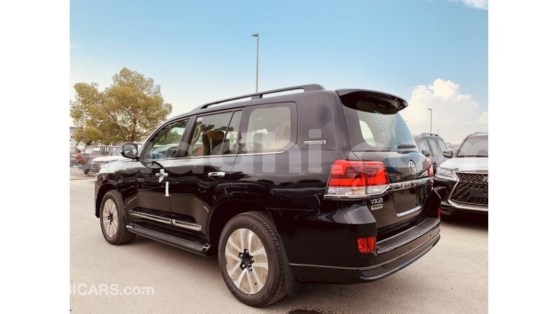 Big with watermark toyota land cruiser somalia import dubai 3068