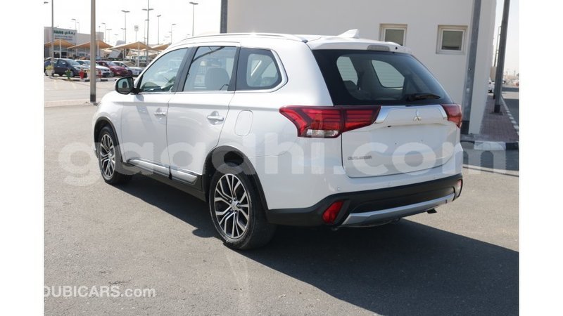 Big with watermark mitsubishi outlander somalia import dubai 3076